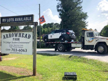 Hispano demanda a policía que lo arrestó por su aspecto