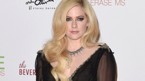 Regresa Avril Lavigne tras luchar contra la enfermedad de Lyme