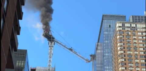 Cae grúa en Nueva York; deja varios heridos