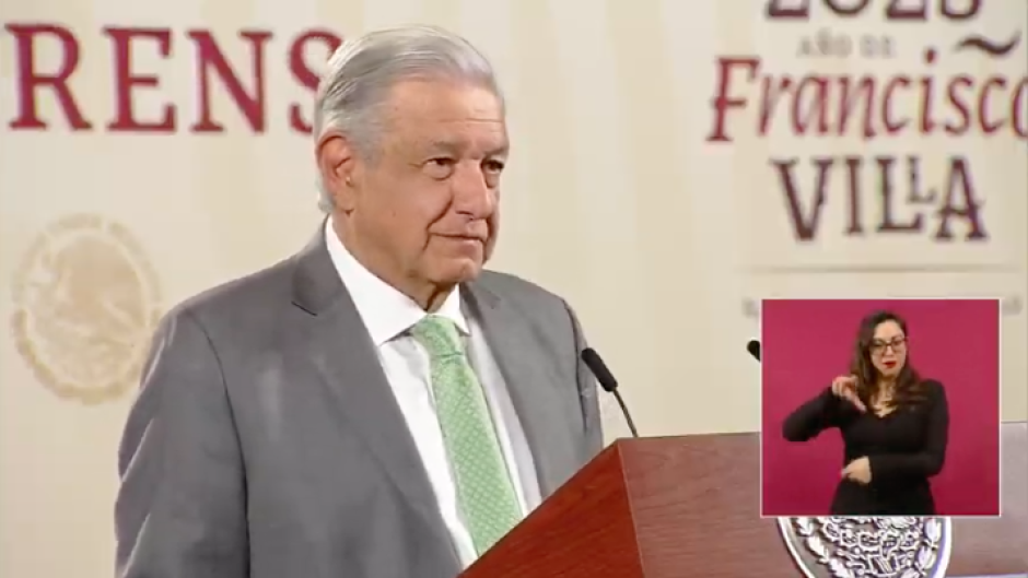 Respalda AMLO a Samuel García tras demanda de desafuero