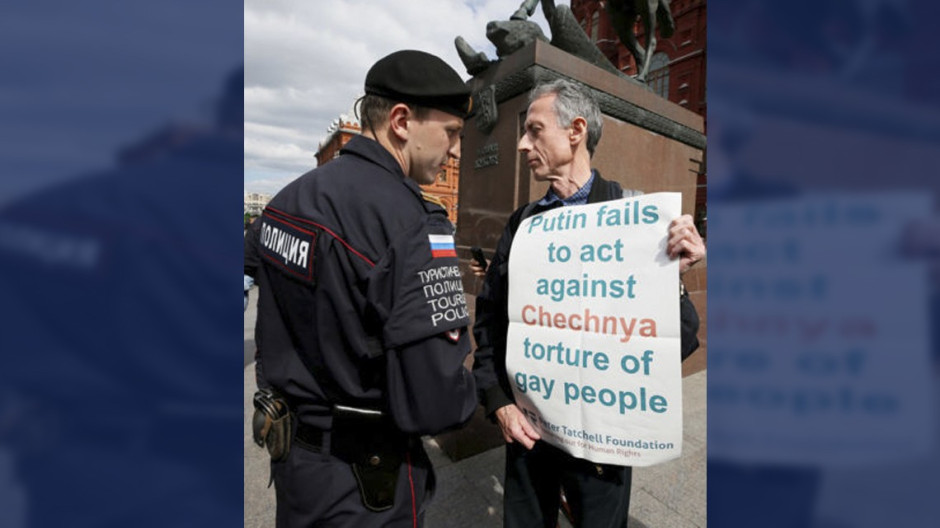 Arrestan en Rusia a activista británico de la comunidad LGBT