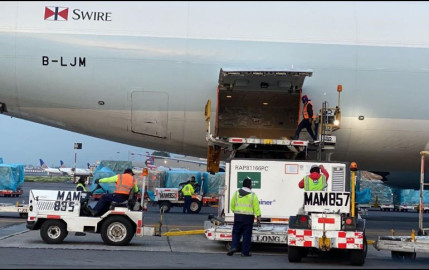 Llega cargamento con un millón de vacunas Sinovac