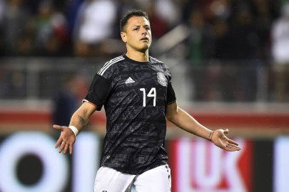Tras 'veto' de la Selección, Chicharito pide explicaciones
