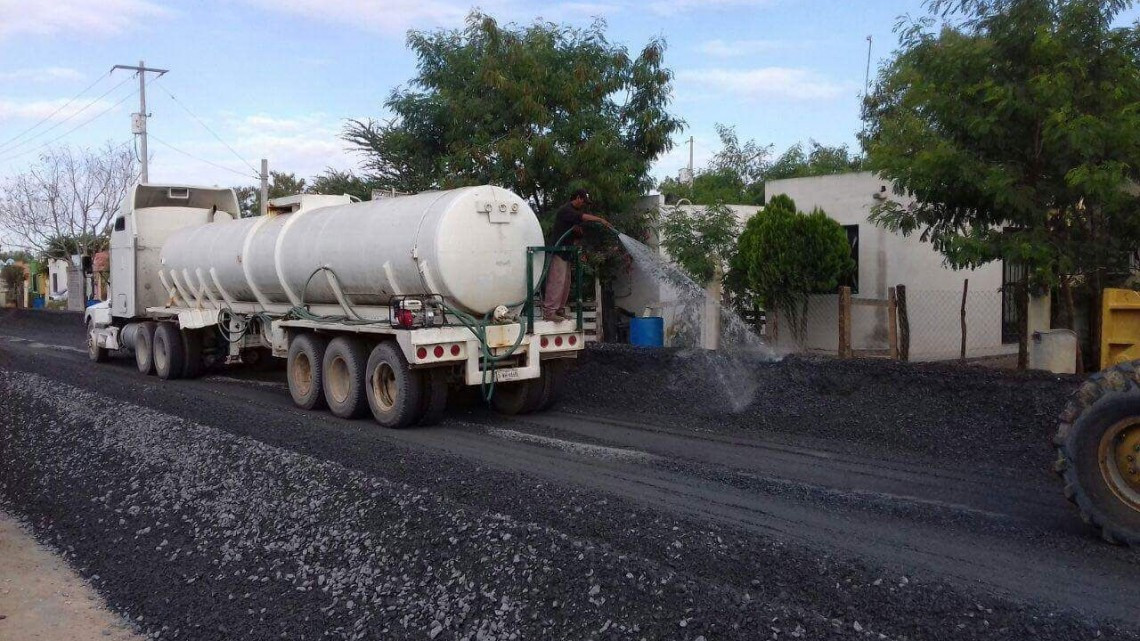 Ayuntamiento pavimenta calle Roble