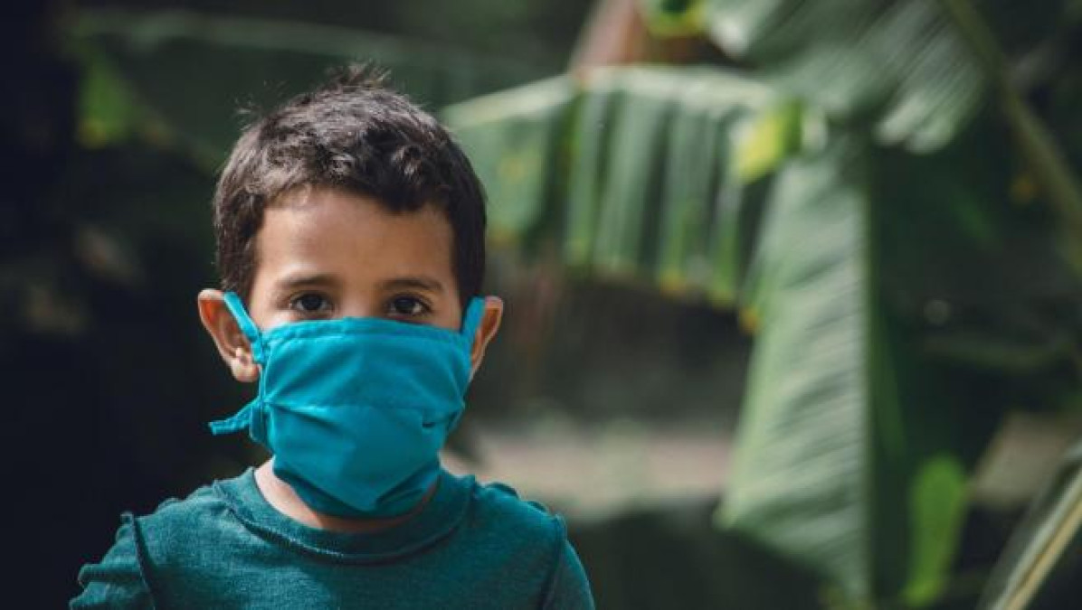 Casos de COVID-19 en niños de Florida aumentaron en 137% 