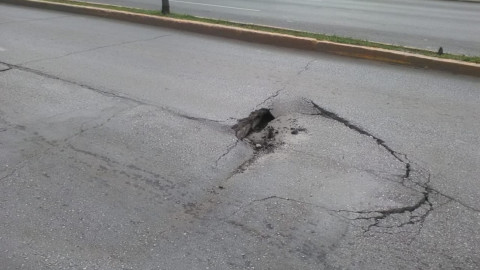 PEMEX trabaja en hundimiento registrado en la avenida Hidalgo
