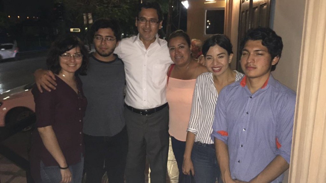 AMLO supera a contendientes en primer debate: Erasmo González Robledo