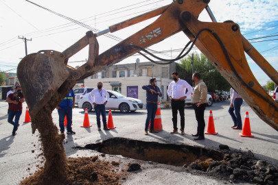 Continúa Alcalde Carlos Peña Ortiz supervisando obras de rehabilitación de redes de drenaje sanitario