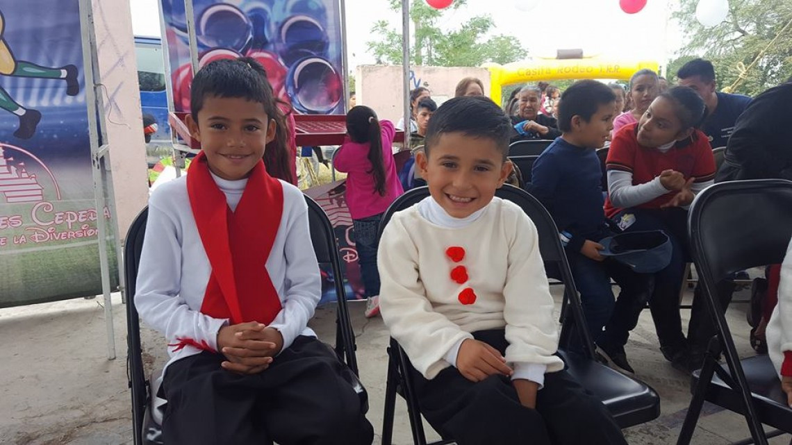 Asiste presidenta de DIF Matamoros como invitada a posada navideña