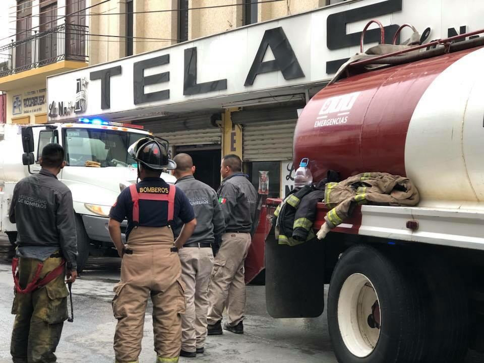 Tienda de telas se incendia