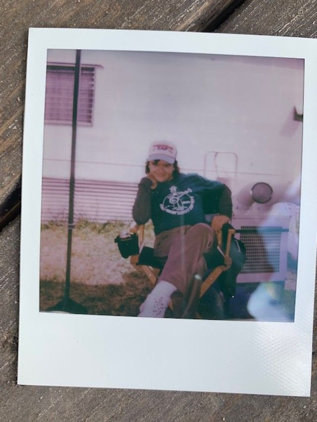 Caleb McLaughlin celebra "Stranger Things Day" con fotos del rodaje de la temporada 4