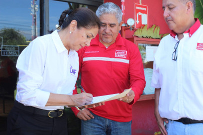 Dona FEMSA más de 5 mil 500 litros de agua y leche al DIF Tamaulipas en beneficio de las familias afectadas por “Alberto”