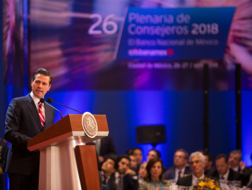 Deben votar con la cabeza y no con el estómago: EPN
