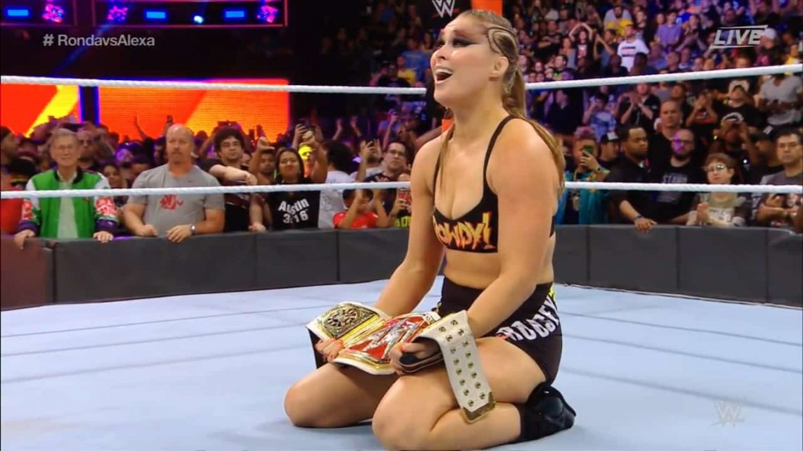 Ronda Rousey es la nueva campeona femenina de WWE RAW