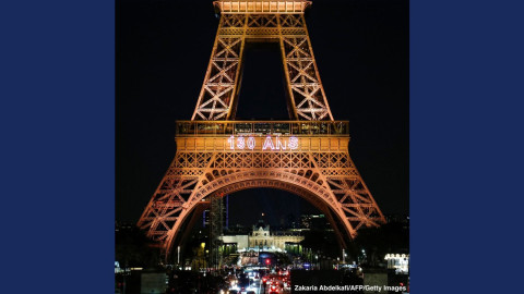 La Torre Eiffel se vistió de gala para celebrar su 130 cumpleaños