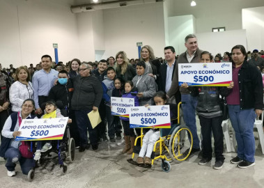 Entrega DIF Reynosa apoyos “Contigo Soy Capaz”