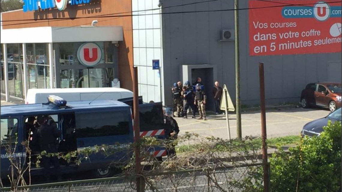 Al menos dos muertos en una toma de rehenes en Francia