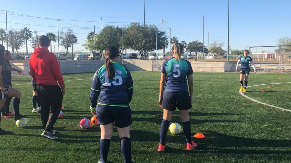 Equipo de Fútbol Femenil "Camaleones" representará al noreste en las nacionales