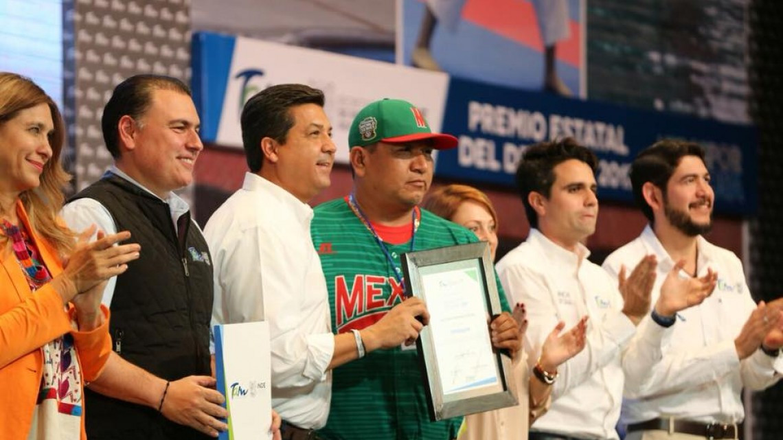 Entregan Premio Estatal del Deporte 2017