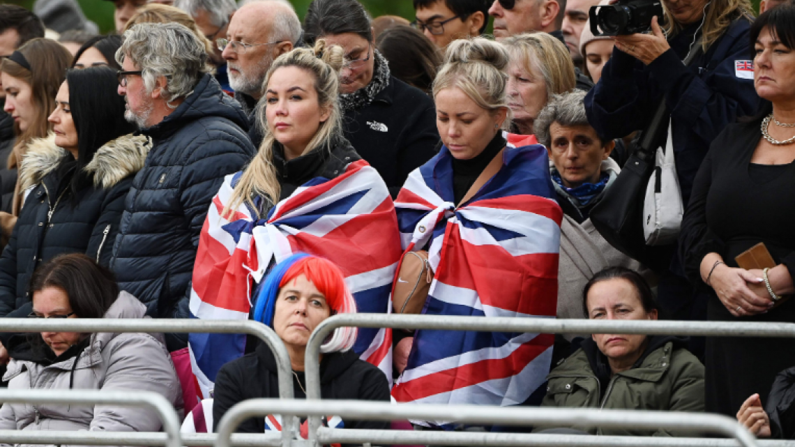 Funeral de la reina Isabel II: El féretro es trasladado al Castillo de Windsor 