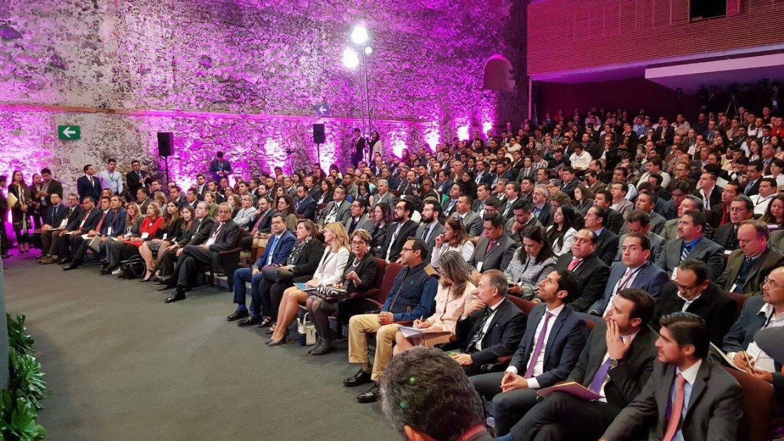 Alcaldesa recibe reconocimiento