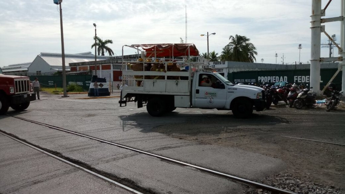 Pemex realiza simulacro en válvula de gasoducto