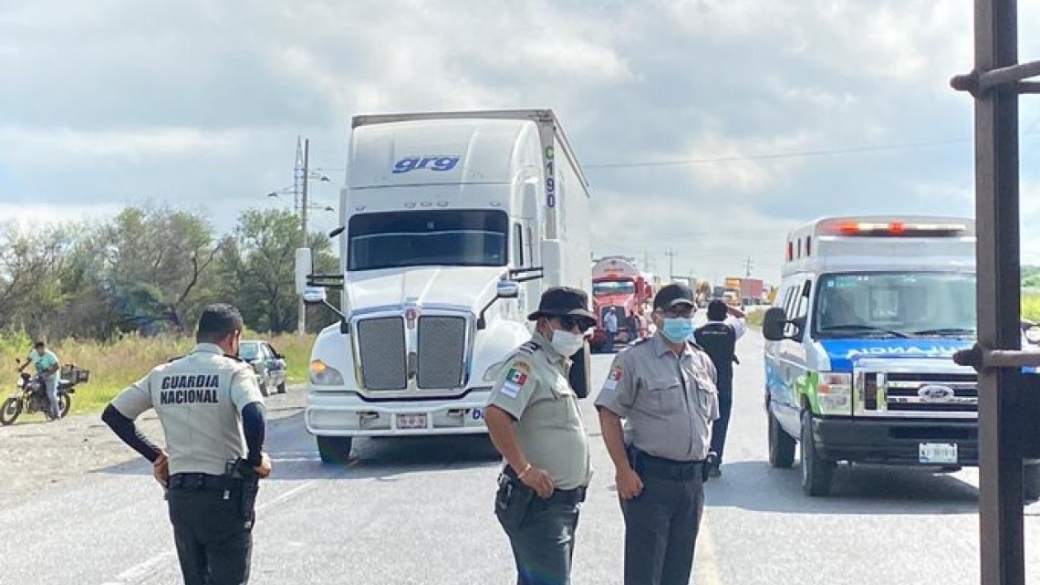 Tren choca contra tráiler en la Monterrey-Victoria 