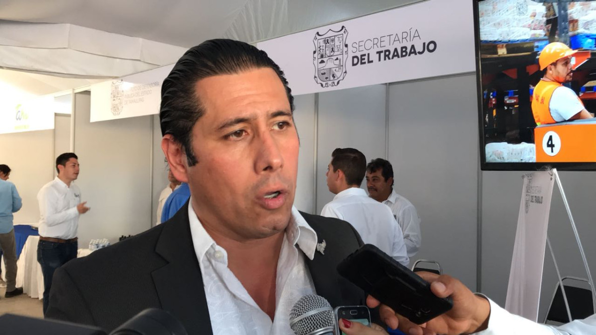 Trabajadores se quejan por falta de aire acondicionado en centros de trabajo