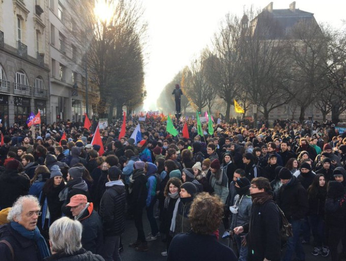Huelga general paraliza las calles de Francia 