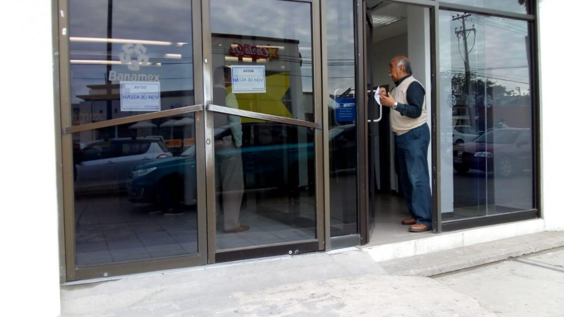 Delincuentes burlan operativo del Buen Fin y roban un Banamex