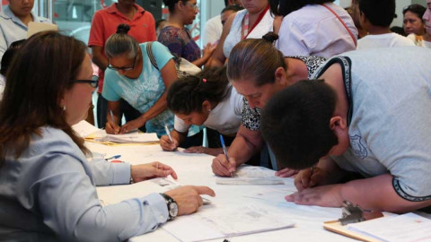 Entrega DIF estímulos educativos en 19 municipios