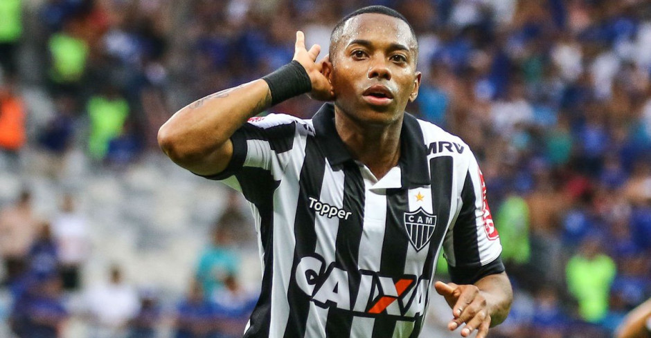 Condenan a Robinho a 9 años de prisión