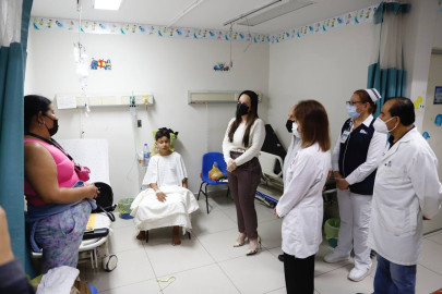 Apoya alcaldesa a familias de estudiantes afectados en accidente vial 