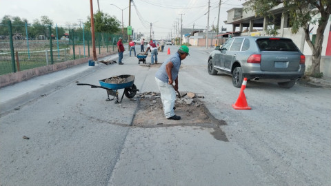 Transforma Alcalde Carlos Peña Ortiz vialidades con programa de bacheo