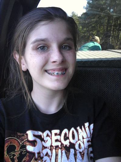 Desconcierta supuesta imagen de un 'fantasma' en selfie de joven en EU