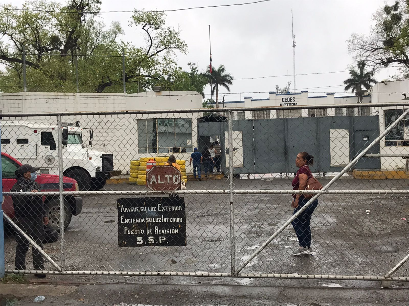 Ocho heridos tras riña en penal de Victoria