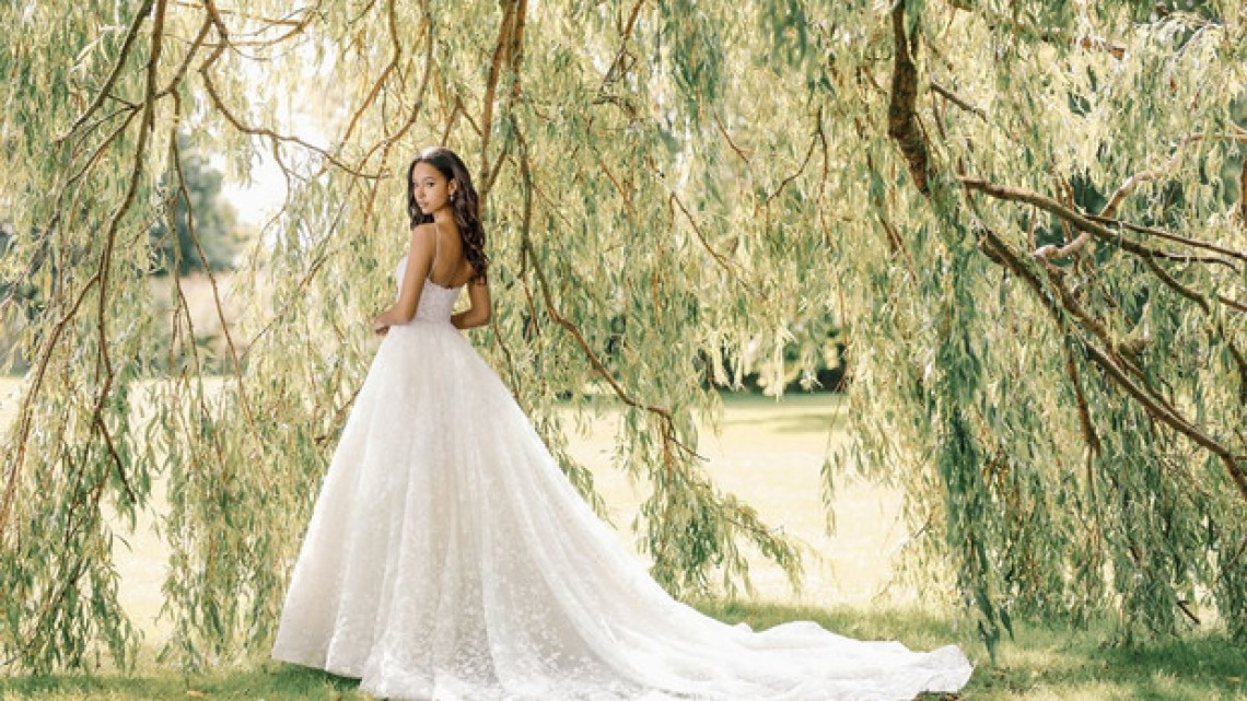 Llegan a México vestidos de novia inspirados en princesas de Disney 