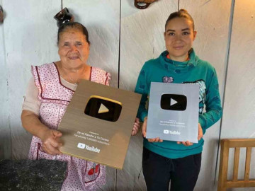 Doña Ángela ya tiene reconocimientos de YouTube