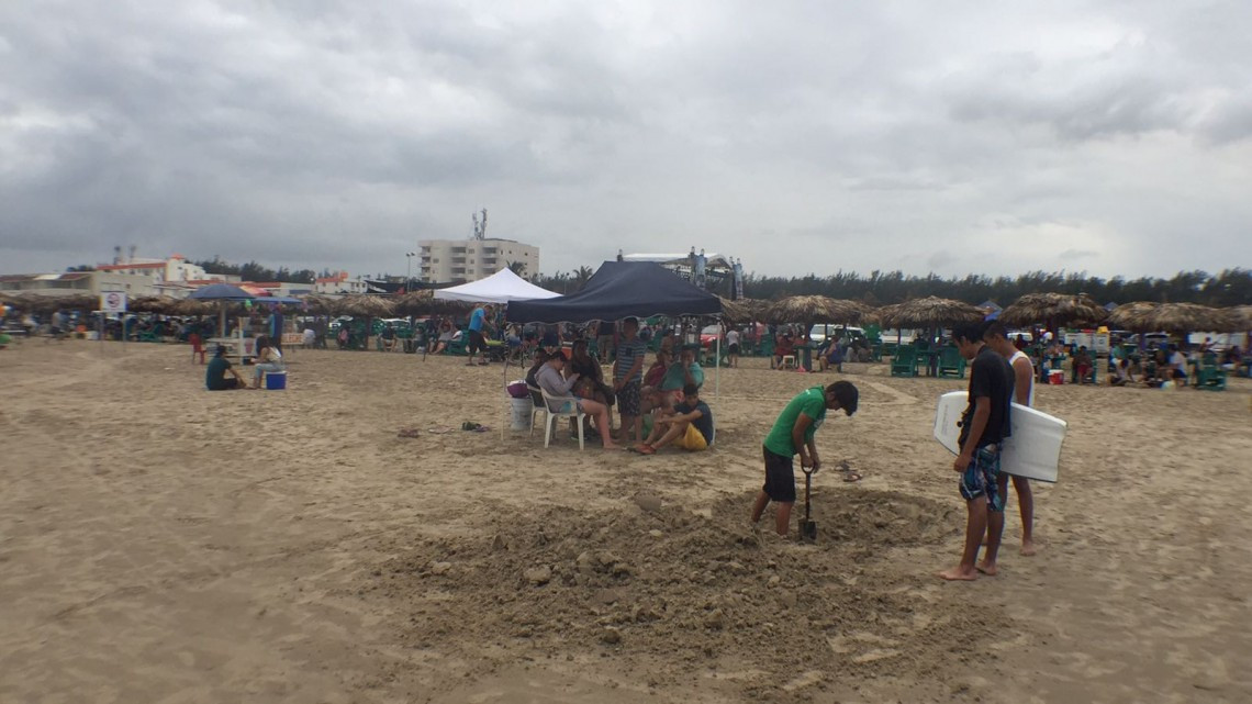 Arriban a playa Miramar 17 mil personas en jueves santo