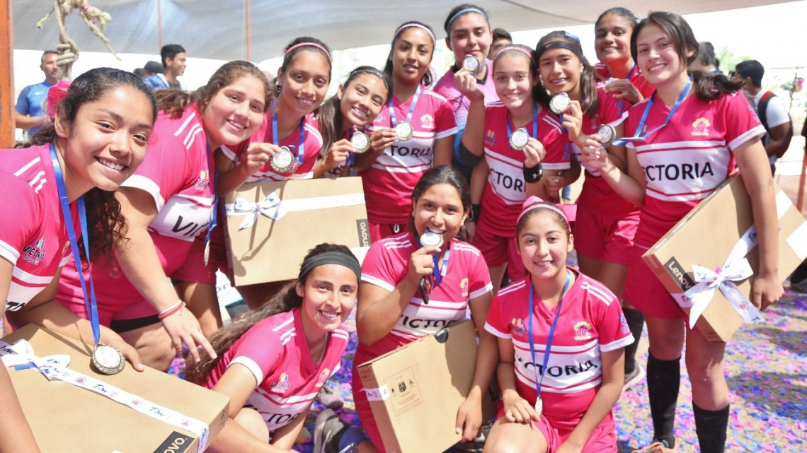 Entregan premios del Torneo de Fútbol “DIF Te Quiere Bien”