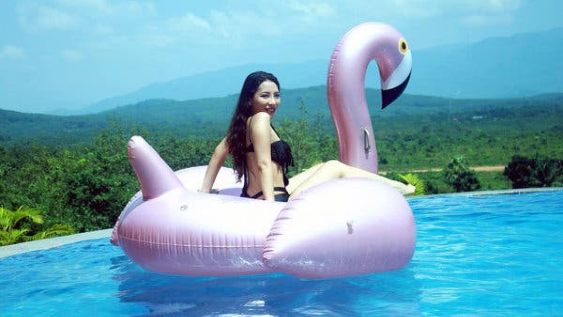 Por ser modelo, le retiran su licencia de médico