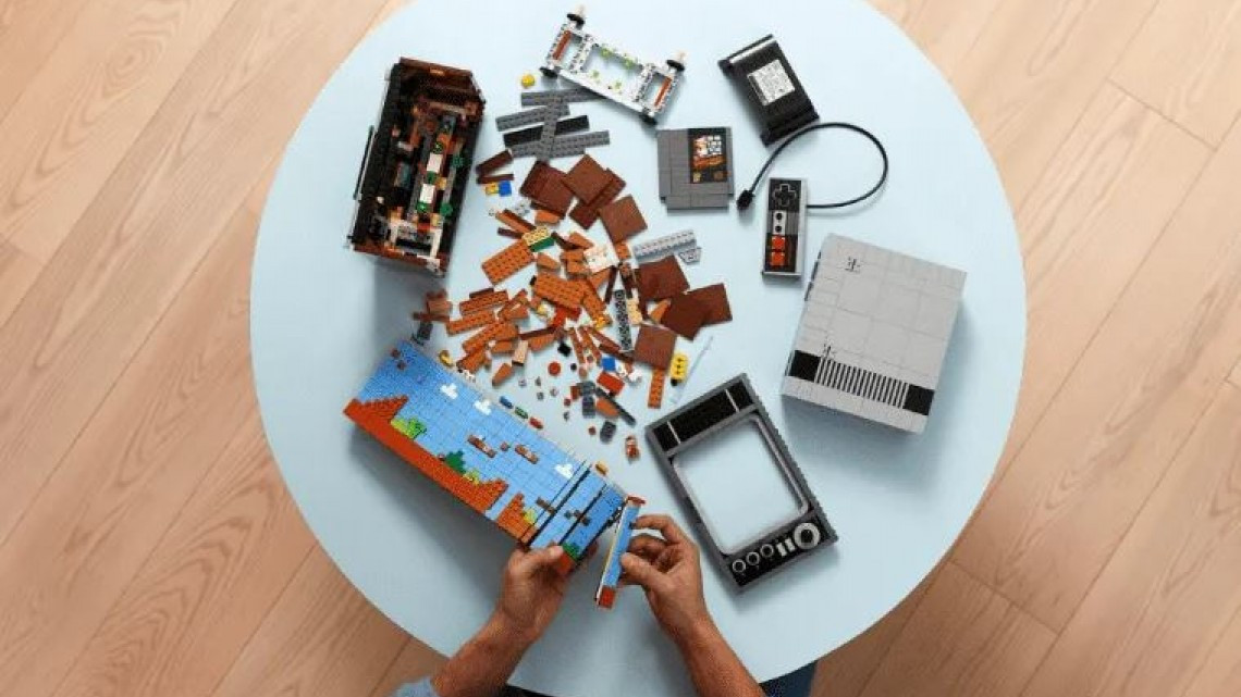 Lego y Nintendo lanzan set de consola NES con televisor retro