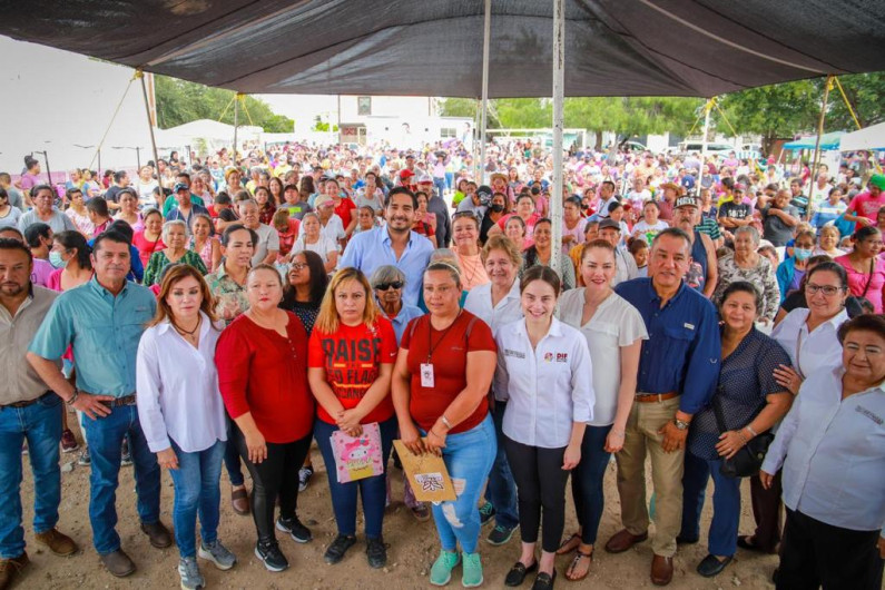 Acercan Ayuntamiento y DIF-Reynosa programas y servicios a familias de Integración Familiar 