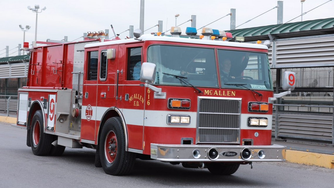 McAllen dona al Estado camión equipado para el combate de incendios