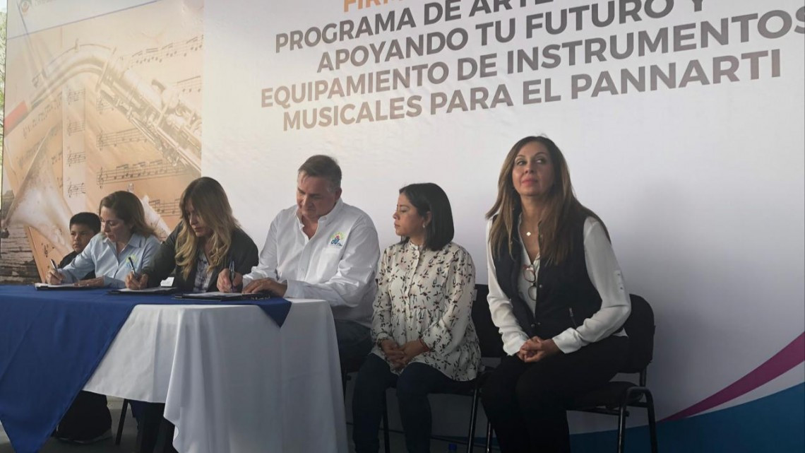 Firman millonario convenio a beneficio de orquesta PANNARTI