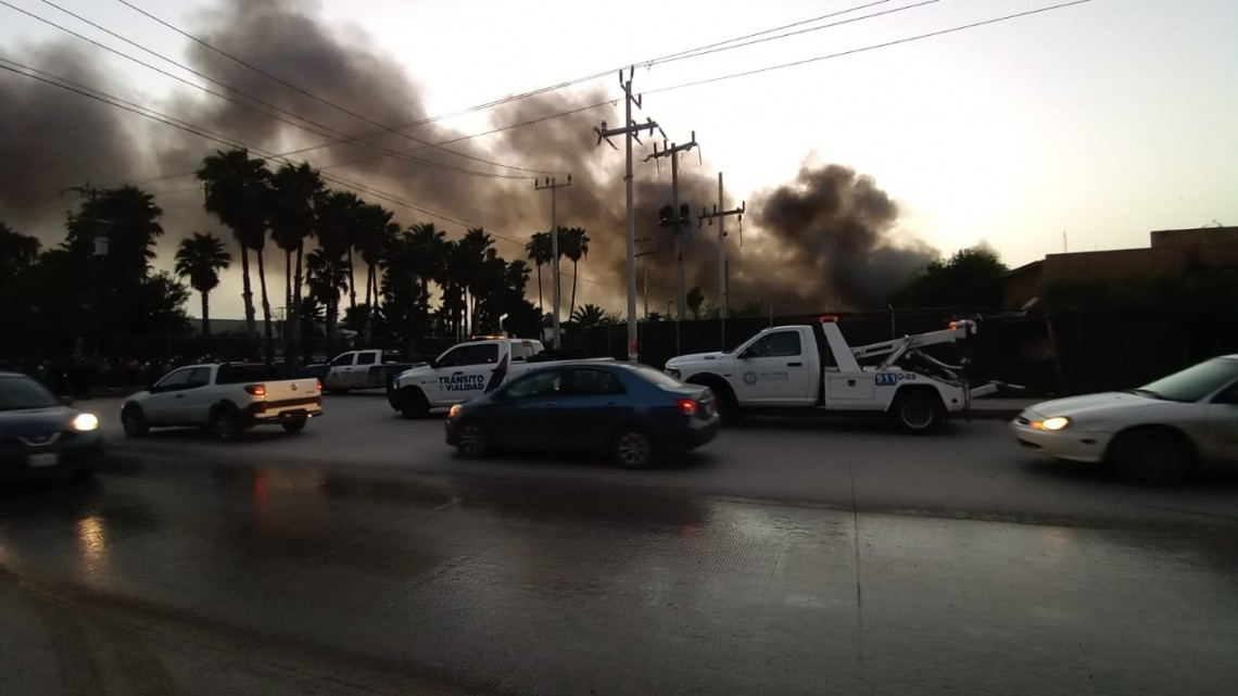 Abaten incendio tras casi 24 horas de maniobras en planta maquiladora 