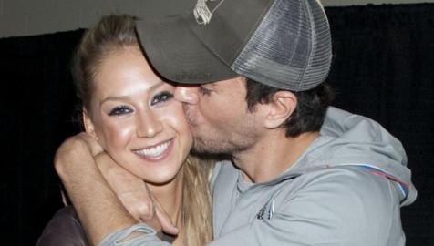 Enrique Iglesias y Anna Kournikova son padres de gemelos