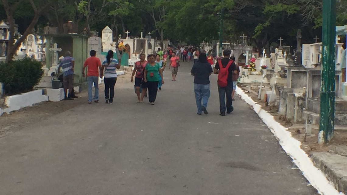 Recuerdan tampiqueños a sus mamás este 10 de mayo