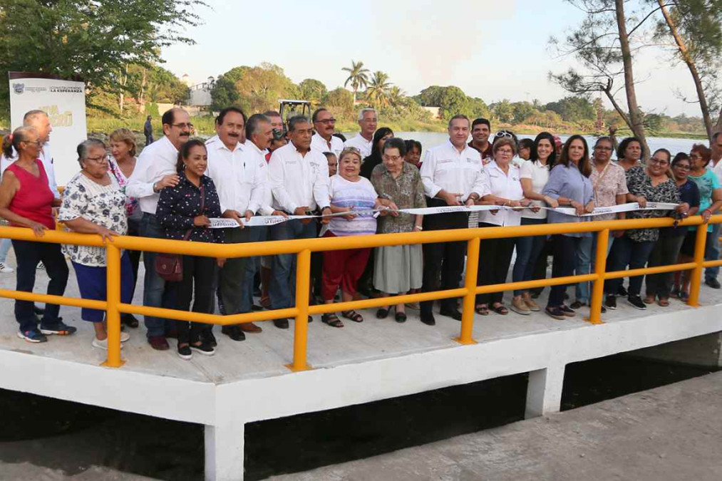 Adrián Oseguera da certidumbre a maderenses con obras hidráulicas