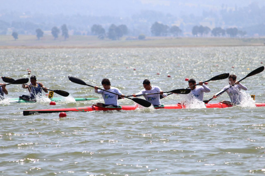 Canoistas continúan proceso de preparación rumbo a la Olimpiada Nacional
